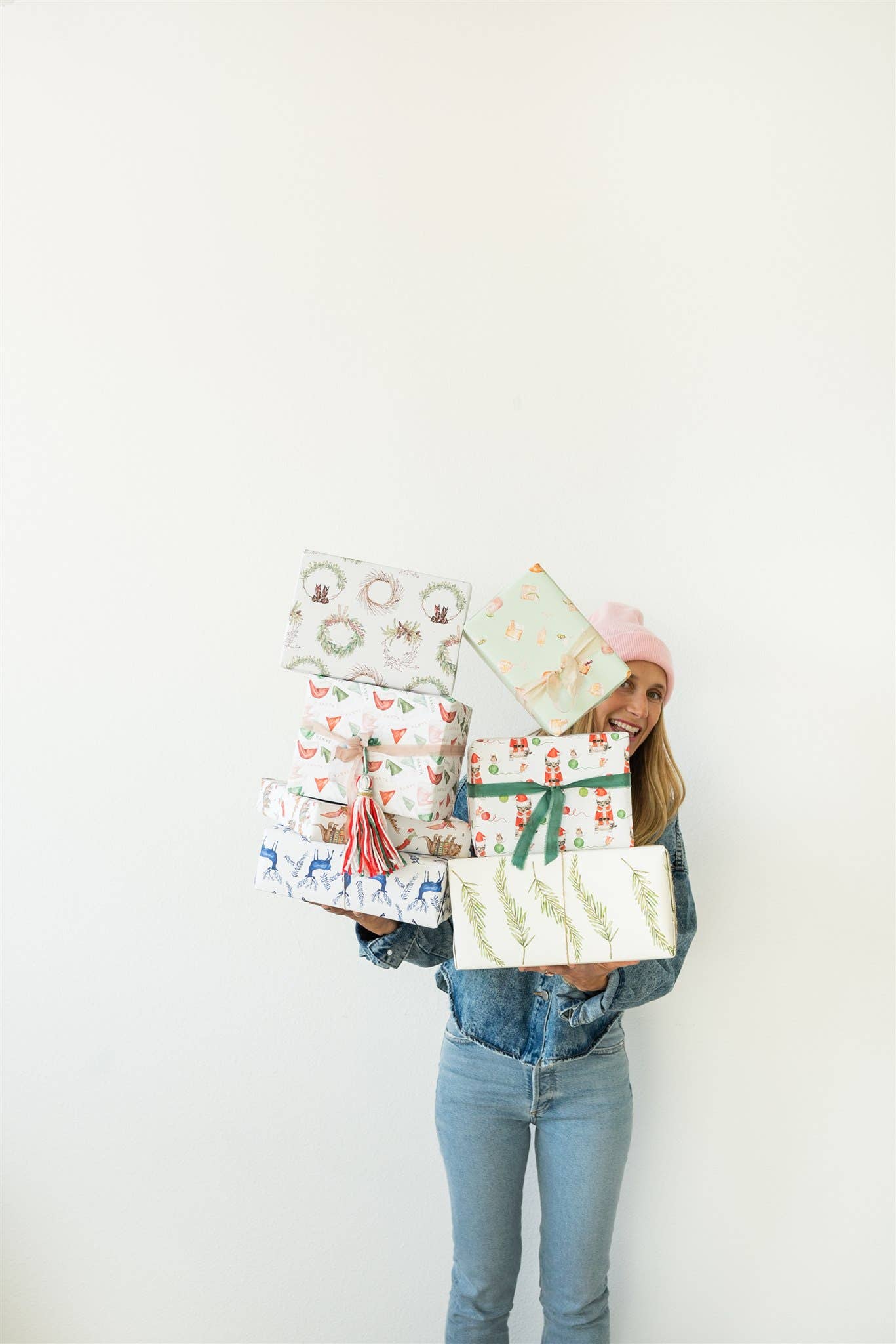 Lana's Shop - Wholesale Wrapping Paper Roll - Holiday Wreath Gift Wrap Roll9