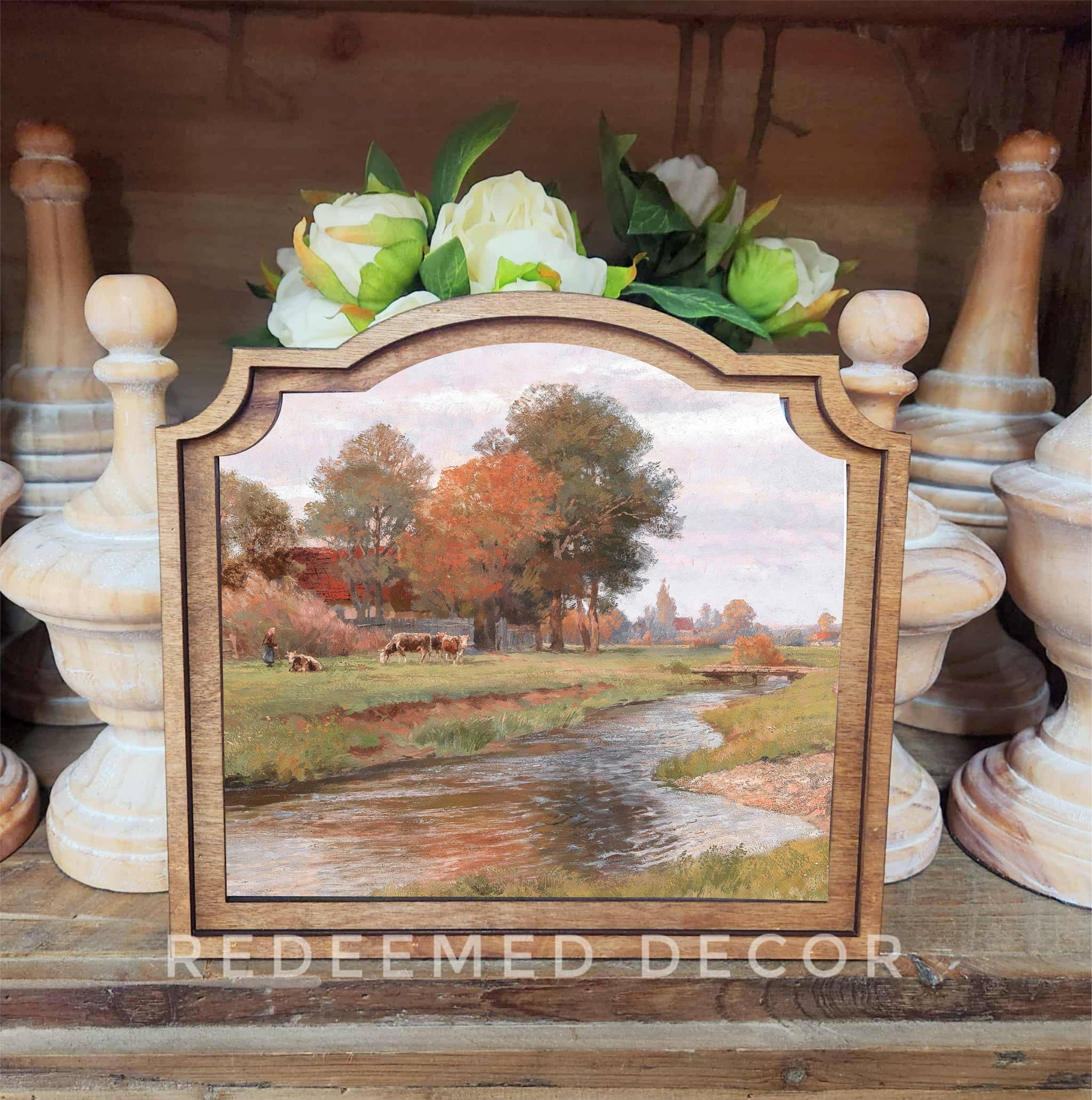 Redeemed Decor - Venta al por mayor Artículo decorativo de mesa - Arte enmarcado de la granja provincial junto al río