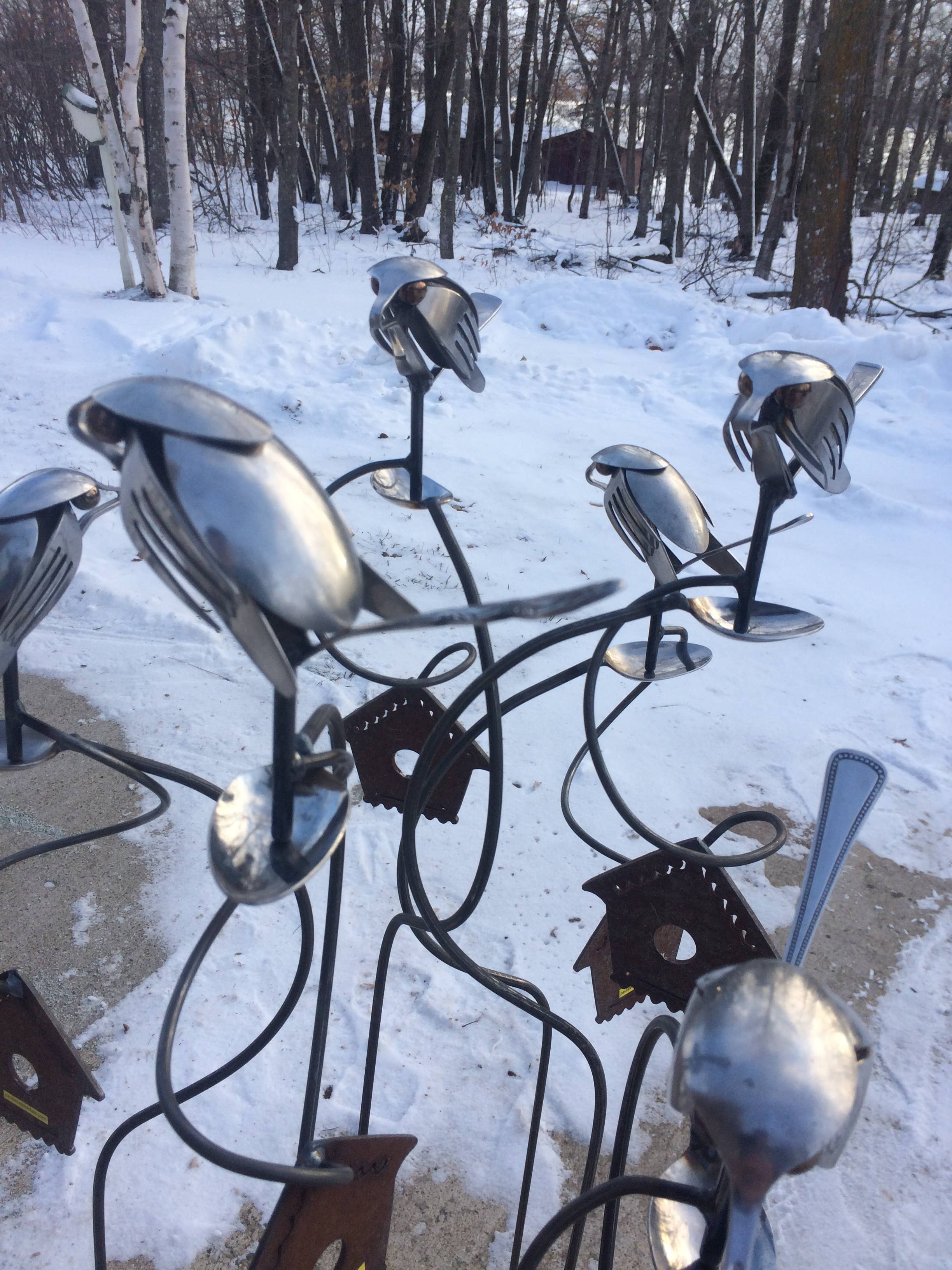 Pauls Metal Petals - Wholesale Outdoor Ornament/Decor - Brew Birds2