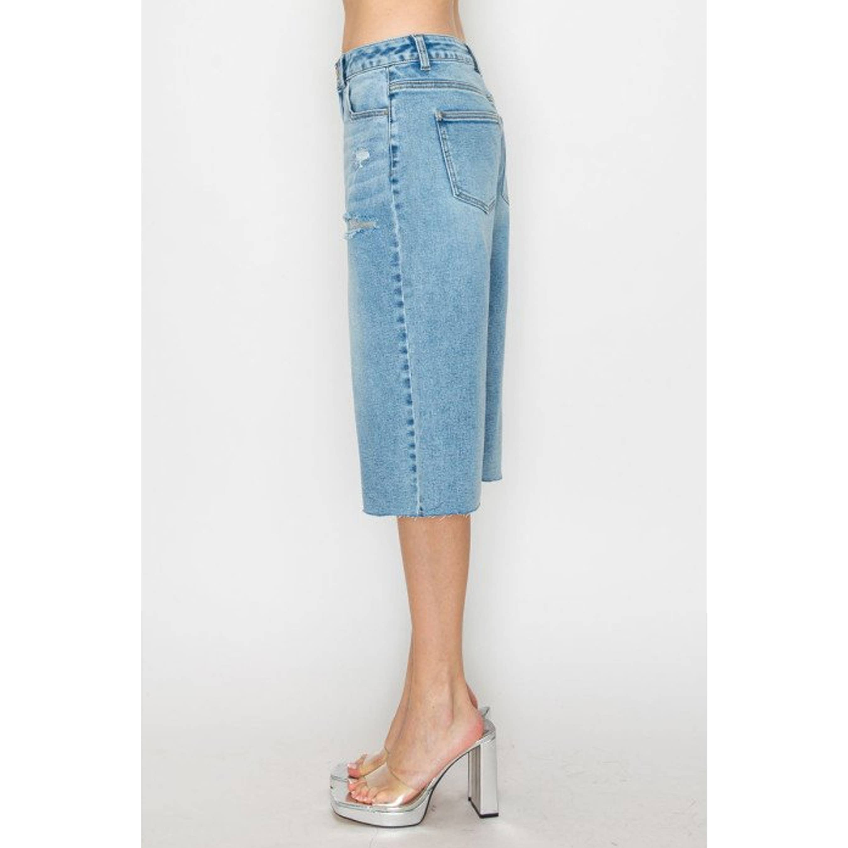 HiteJeans - Wholesale Jeans - Women's - RAW HEM BERMUDA DENIM SHORTS2