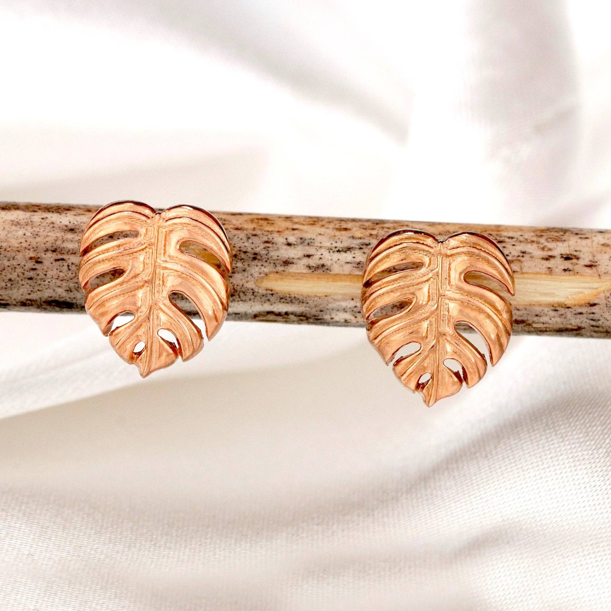 MadamLili - Wholesale Stud/Post Earrings - Monstera Leaf Earrings - 925 Sterling Rose Gold Plated - Exotic Leaves Jewelry - OHR925-892