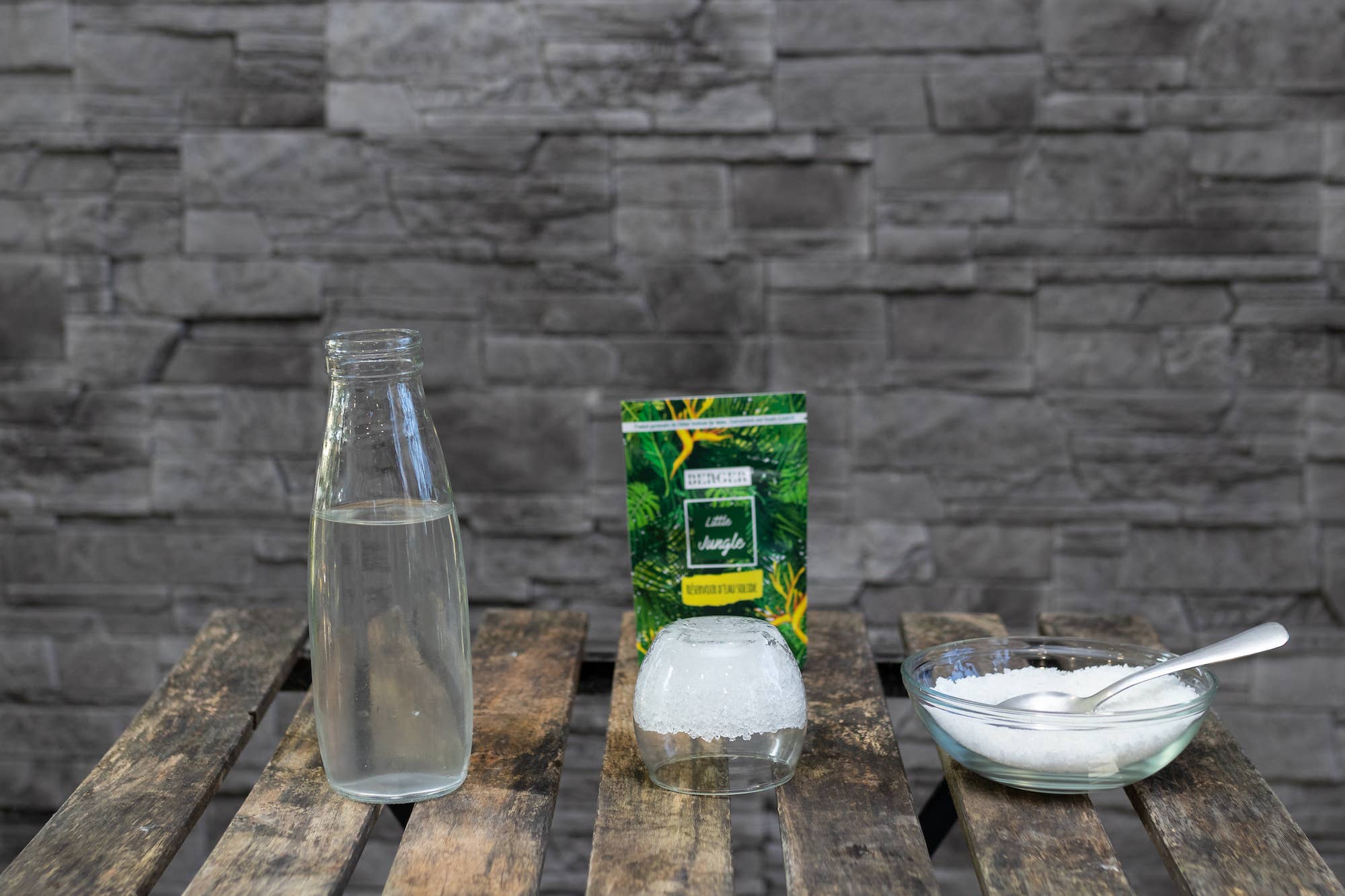 Berger-World - Vente Terreau de plantation/rempotage - Little Jungle 40 grammes - réservoir d'eau solide1