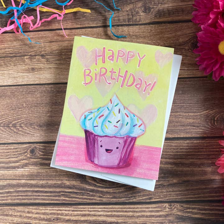 Carte d'anniversaire Sweet Cupcake Swirly Pink pour la vente par Adriprints