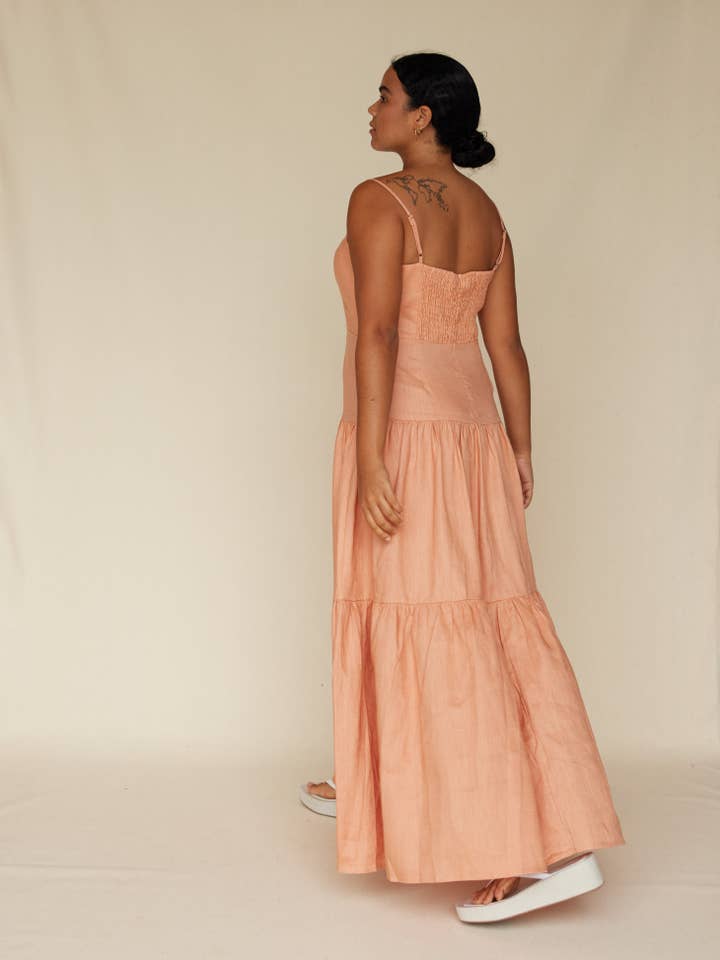 Aprikosen Maxikleid Sorrento aus Leinen - Apricot für den Großhandel auf Faire5