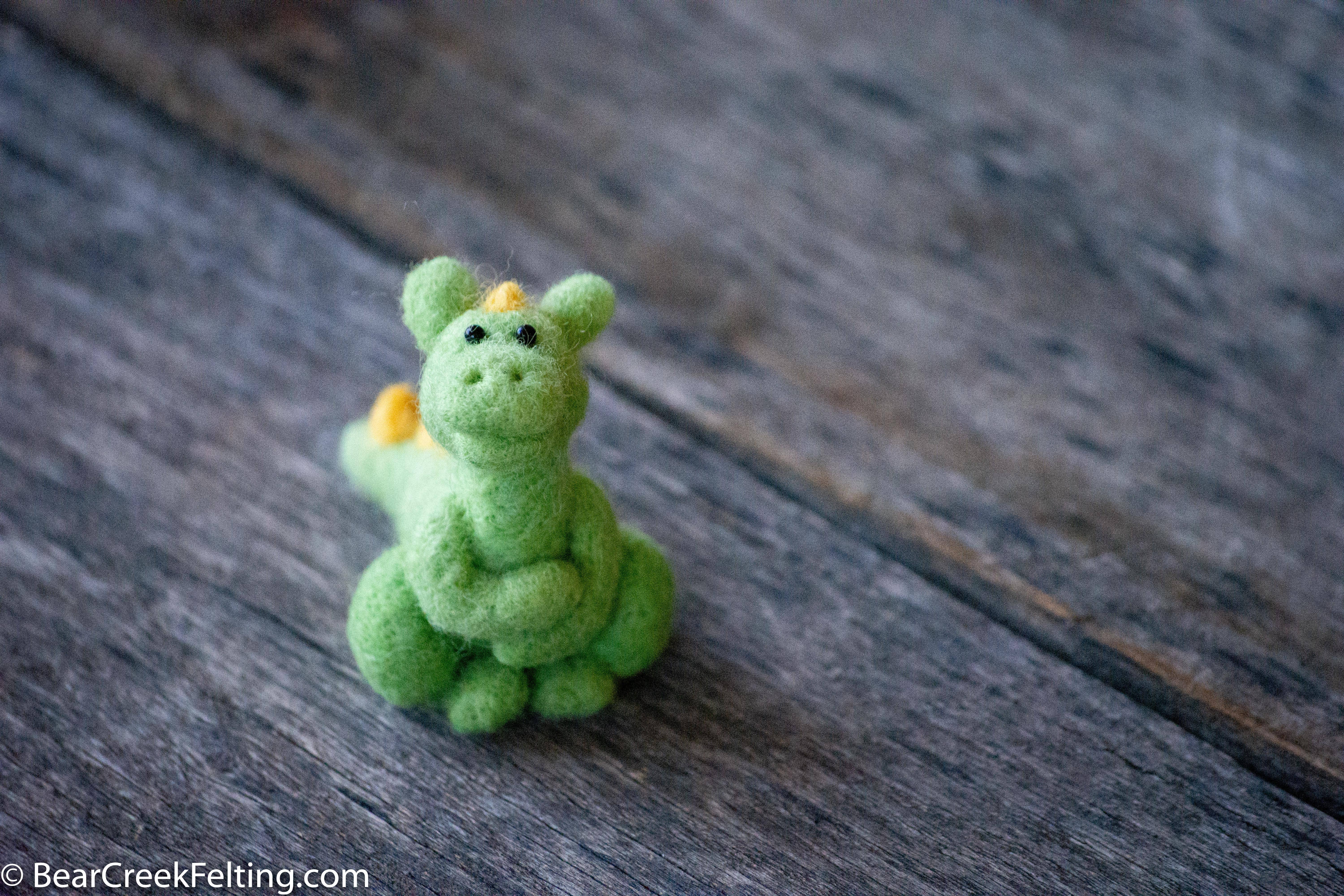 Bear Creek Felting - Vente Kits de couture - Kit de feutrage Dragon Needle16