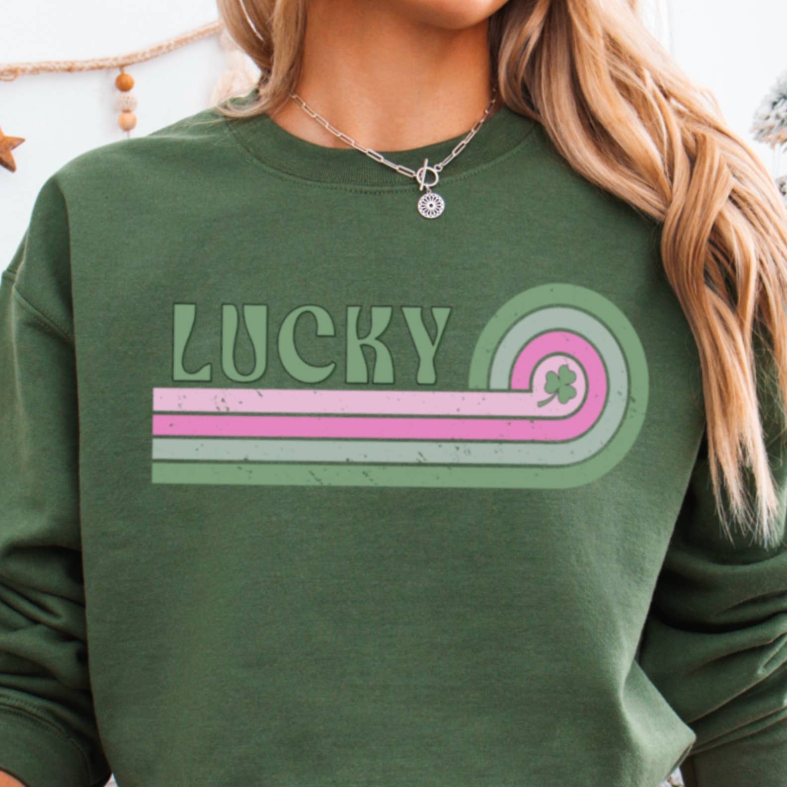 Shoppe SHC - Vente Sweat-shirt à imprimés – femme - Sweat-shirt ras du cou graphique chanceux de la Saint-Patrick14
