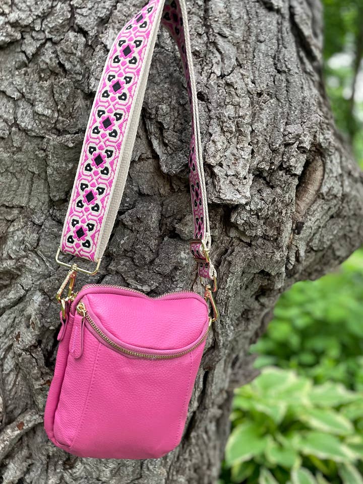 Freedom Axelremsväska - Hot Pink för wholesale av Bohemian Grace - Grace & Grit