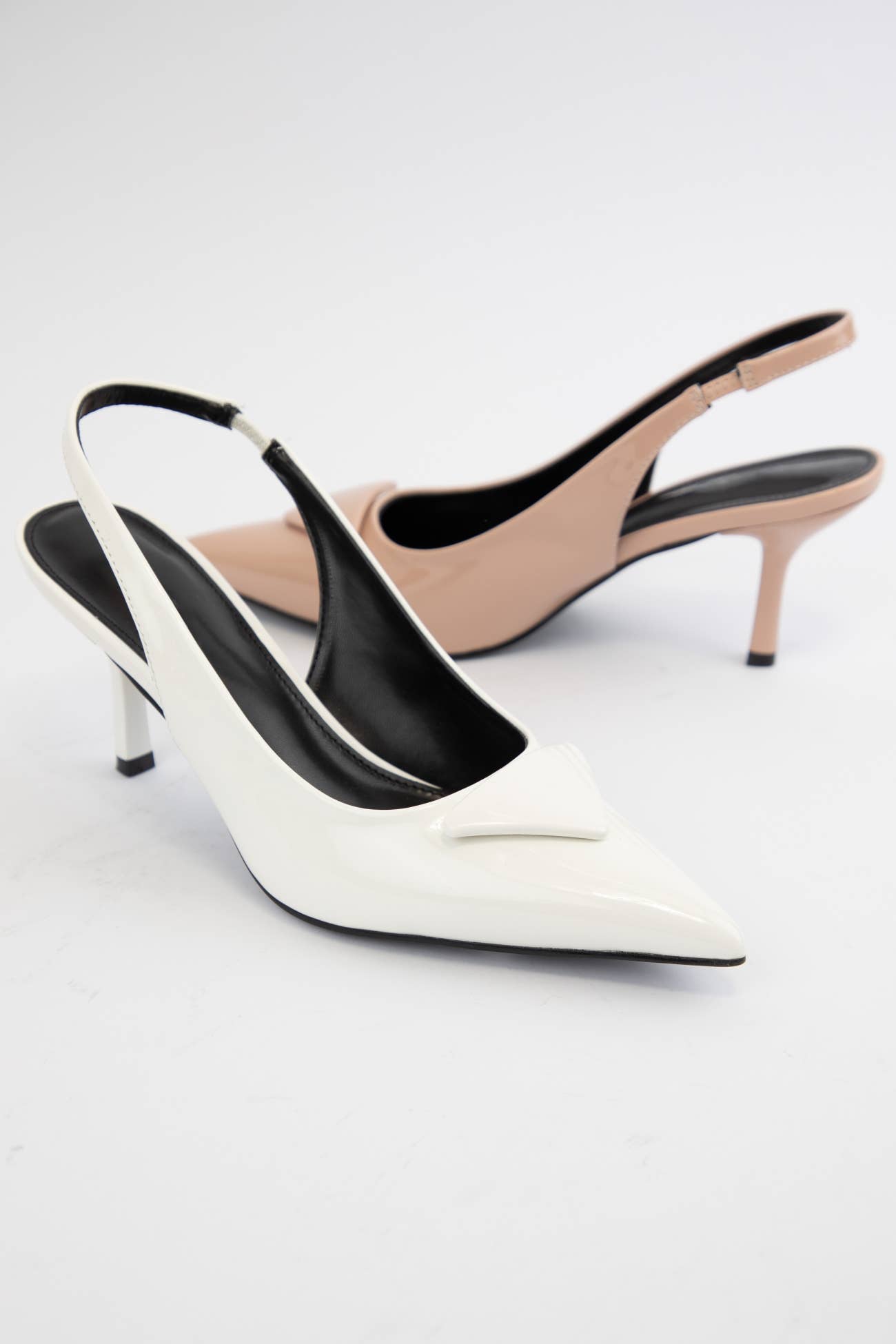 CCOCCI – wholesale Low heels – Women′s – CHEVELLE POINTED-TOE SLINGBACK STRAP KITTEN HEELS8