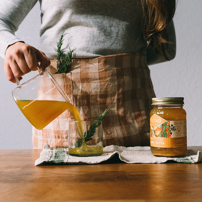 Fond Regenerative - Wholesale Broth - Turmeric & Pepper Pasture-Raised Chicken Bone Broth 14oz4