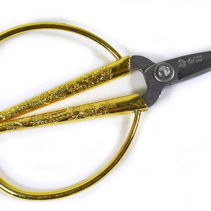 Casa Tesoura de bordar com cabo dourado por atacado de Spiceberry