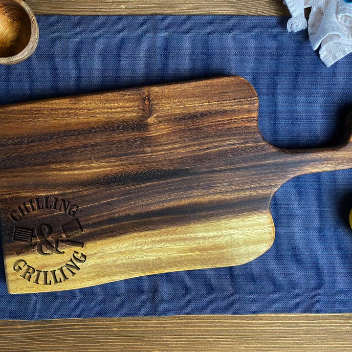 Tuckahoe Hardwoods - Wholesale Cutting board - Medium Live Edge Board with Handle2