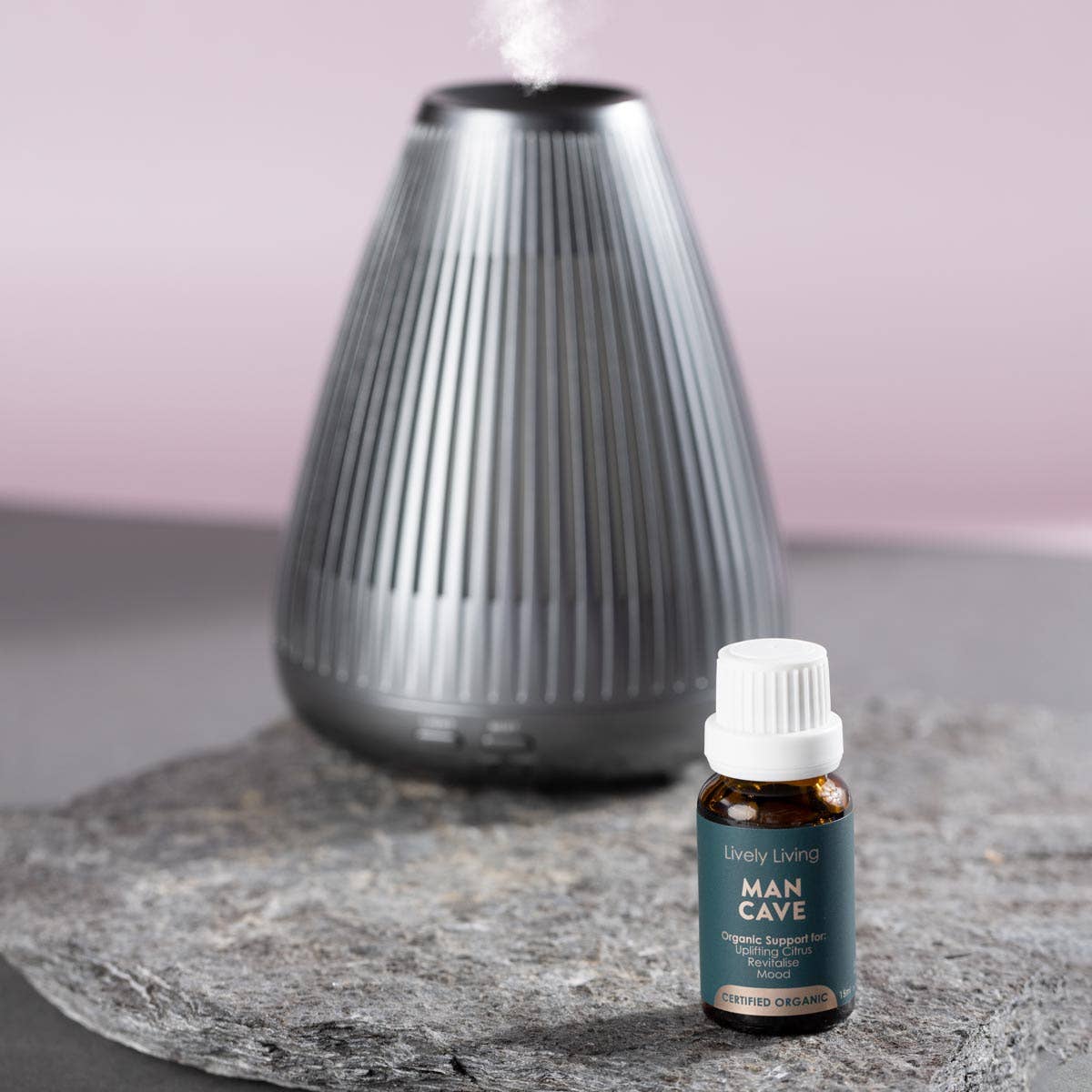 Lively Living – wholesale Essential oil – Man Cave - Certified Organic Essential Oil Blend 15ml2