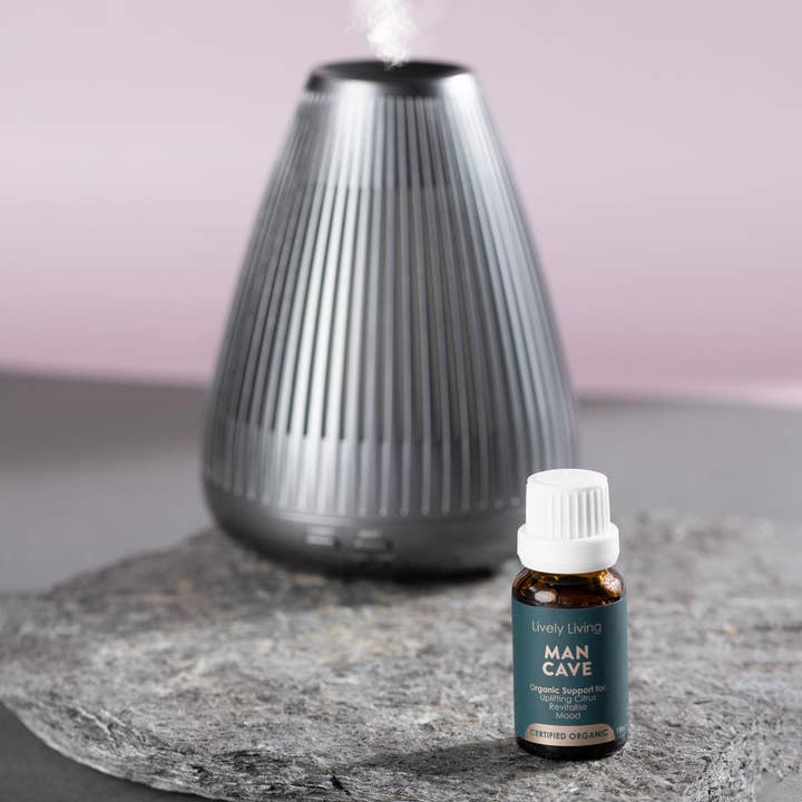 Lively Living - Wholesale Essential oil - Man Cave - Certified Organic Essential Oil Blend 15ml2