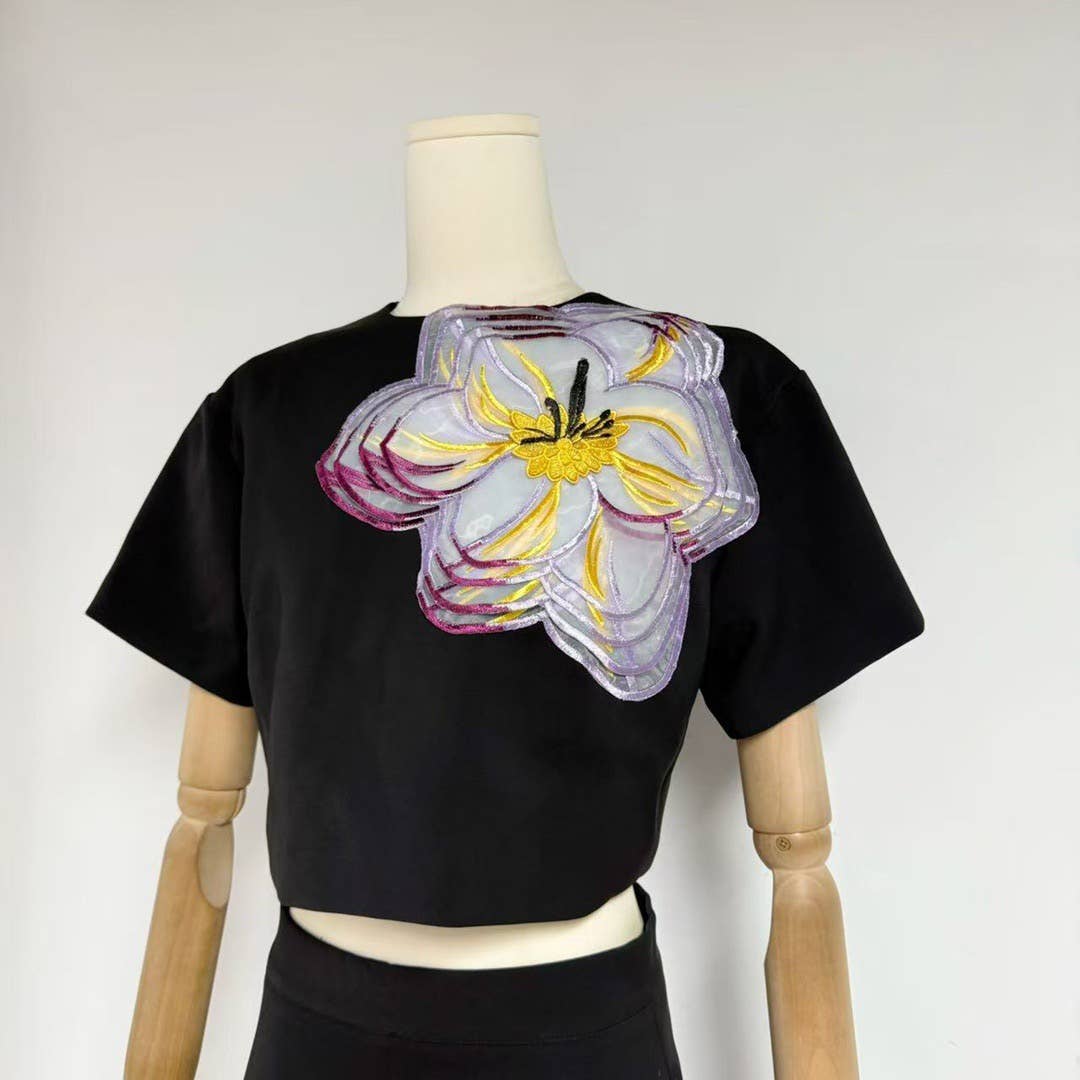 Productseeker - Vendita all'ingrosso Completo top e gonna - Donna - Completo Estivo Elegante 3D con Fiori a Maniche Corte e Gonna 21Y14