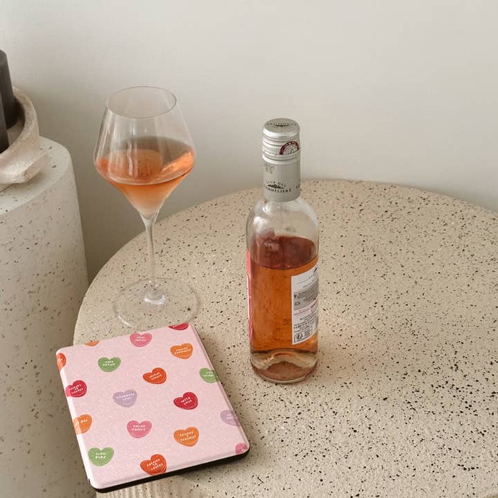 Paperback Fable & Co. – Capa de livro por atacado – Capinha Kindle com Design Book Trope Conversation Hearts2