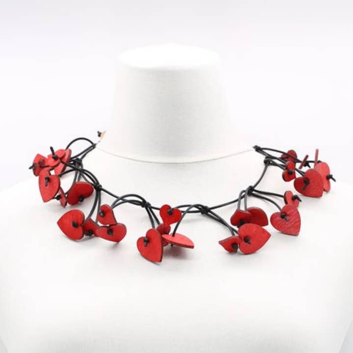 Jianhui London - Wholesale Pendant/charm necklace - Hand Painted Wooden Hearts on Leatherette Necklace - Short