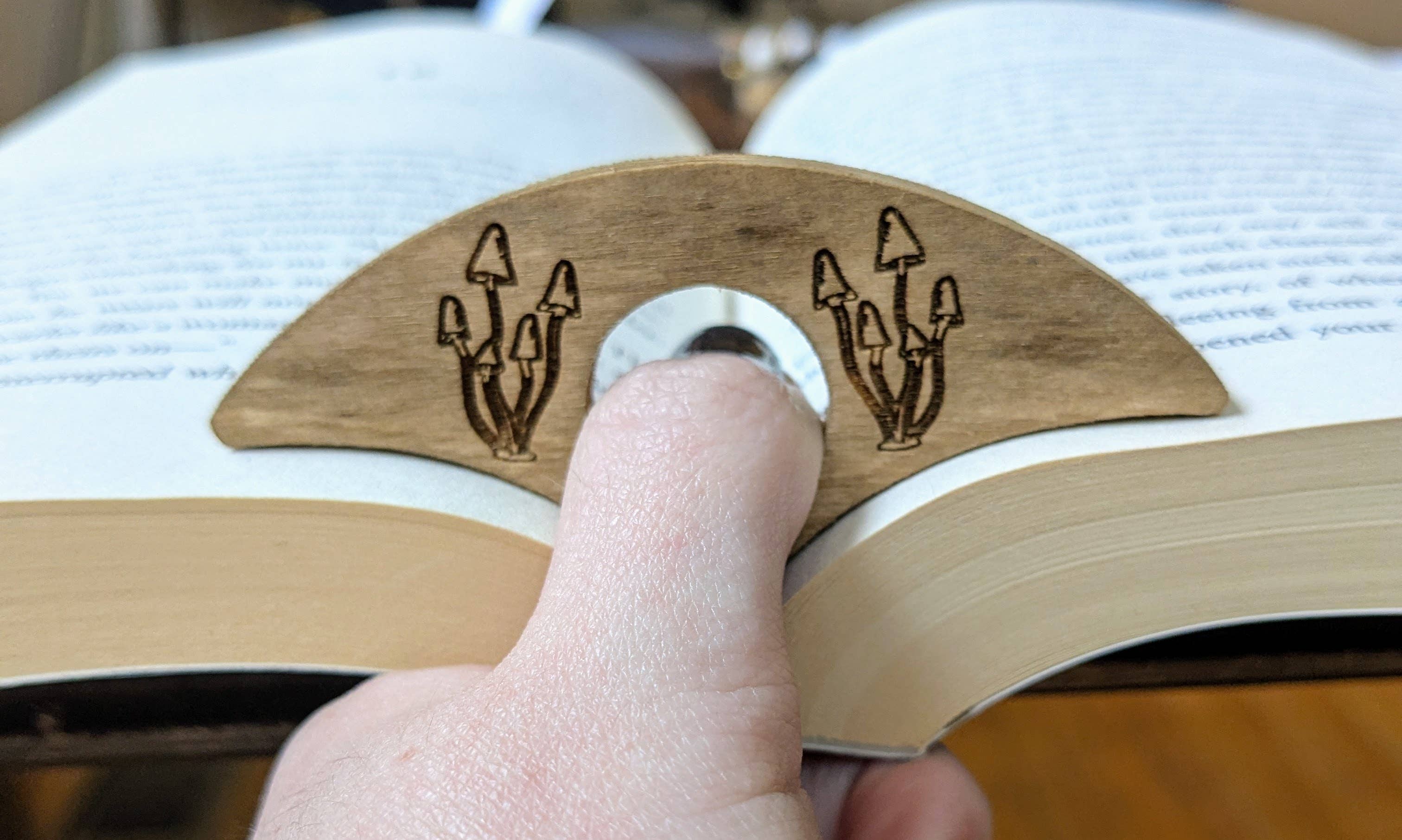 Stag and Branch - Vente Porte-livres - Porte-pages en bois | Quatre modèles différents5