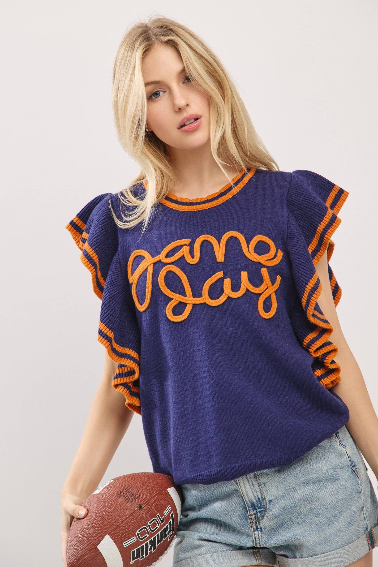 Sewn and Seen - Vente Haut en maille – femme - Haut en maille de jour de match à manches volantées style universitaire16