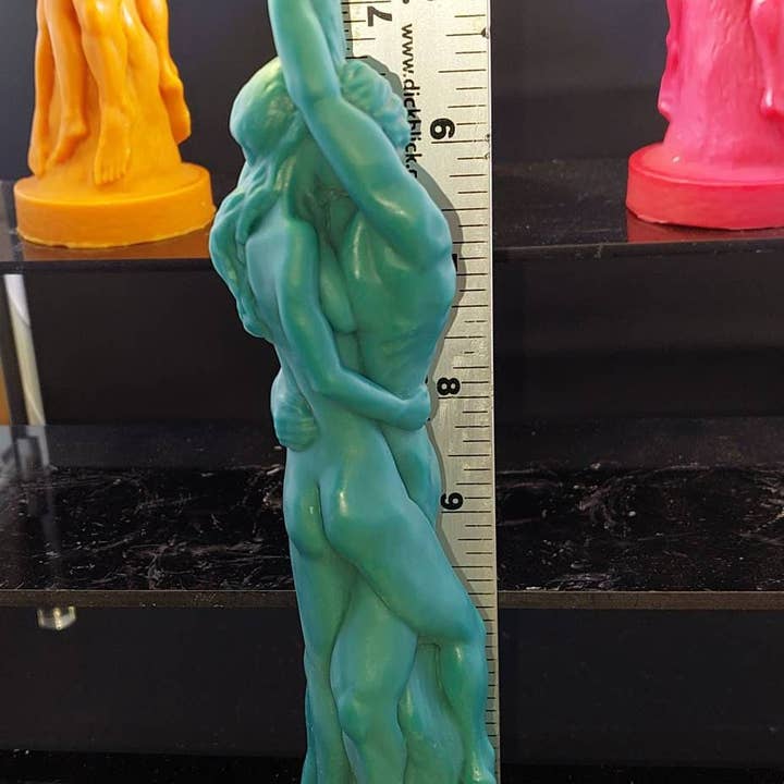 Twisted Candle Company - Wholesale Novelty Candle - Large Lovers Candle 1