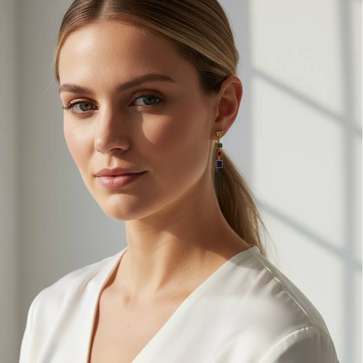 GoldFi – Großhandel Ohrhänger – Mehrfarbiger Ohrring mit baumelnden Formen, gefüllt mit 18 Karat Gold5