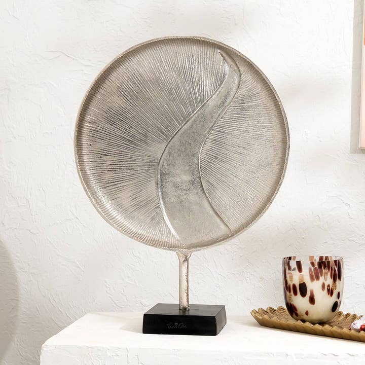 Escultura | Esfera de Níquel Antiguo de 17" Decoración Moderna de Mesa para venta al por mayor de ExpoBazaar