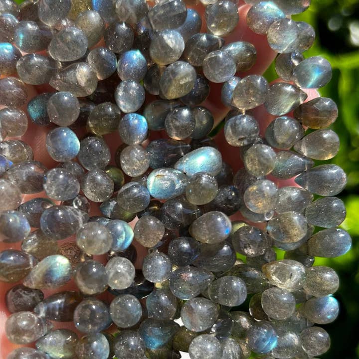 Labradorite liso em forma de lágrima - 10mm por atacado de Only Beads