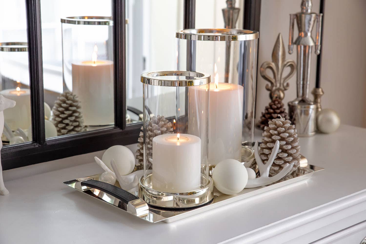 EDZARD - Vendita all'ingrosso Vassoi da portata - Vassoio da portata Cairo con manici in similpelle, rettangolare, argentato nobile, 41 x 24 cm4