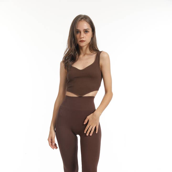 Nahtloses Set aus Tanktop und Leggings Komfort&Stil PAN-316 und andere Ergebnisse für fitness bekleidung im Großhandel. Kostenlose Rücksendungen und 60-Tage-Zahlungsziel auf Faire im Trend auf Faire.