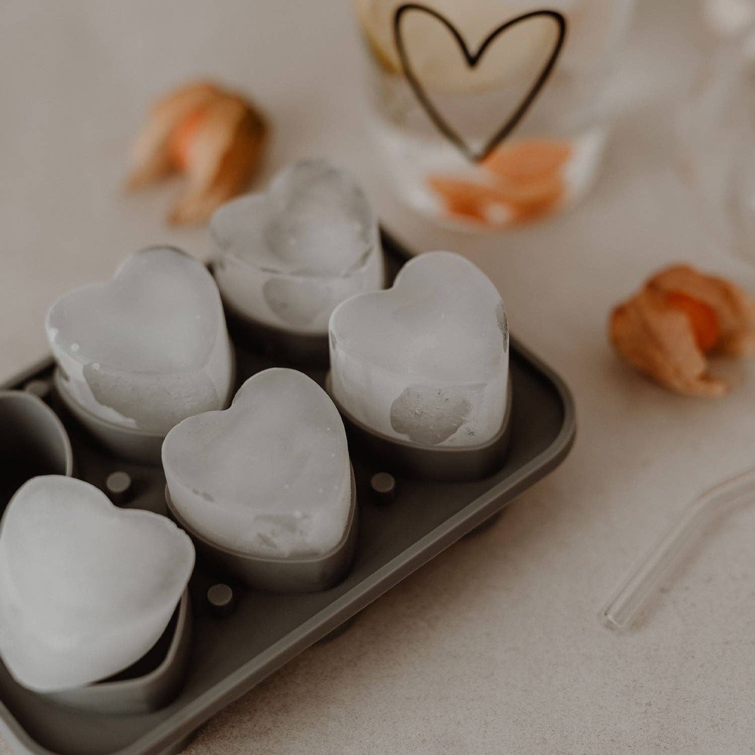 Eulenschnitt - Wholesale Ice Tray/Mold - Grey heart ice cube tray (VE = 6 pcs)1