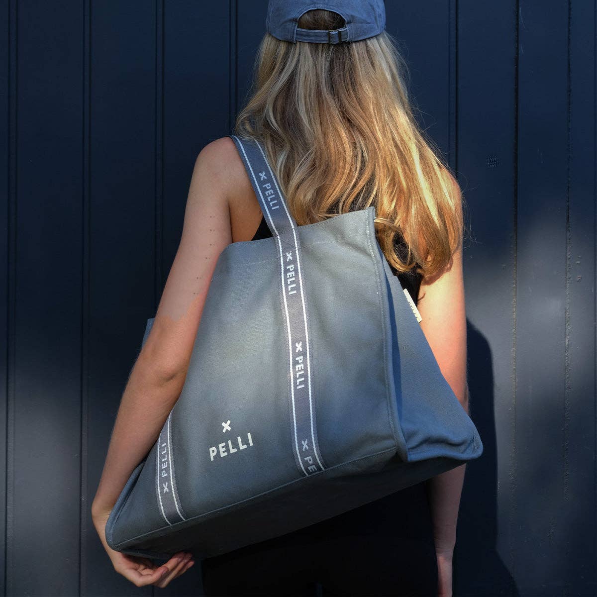 Delfín Gris Bolso de lona Tamarama Deluxe en color gris delfín de venta al por mayor en Faire4