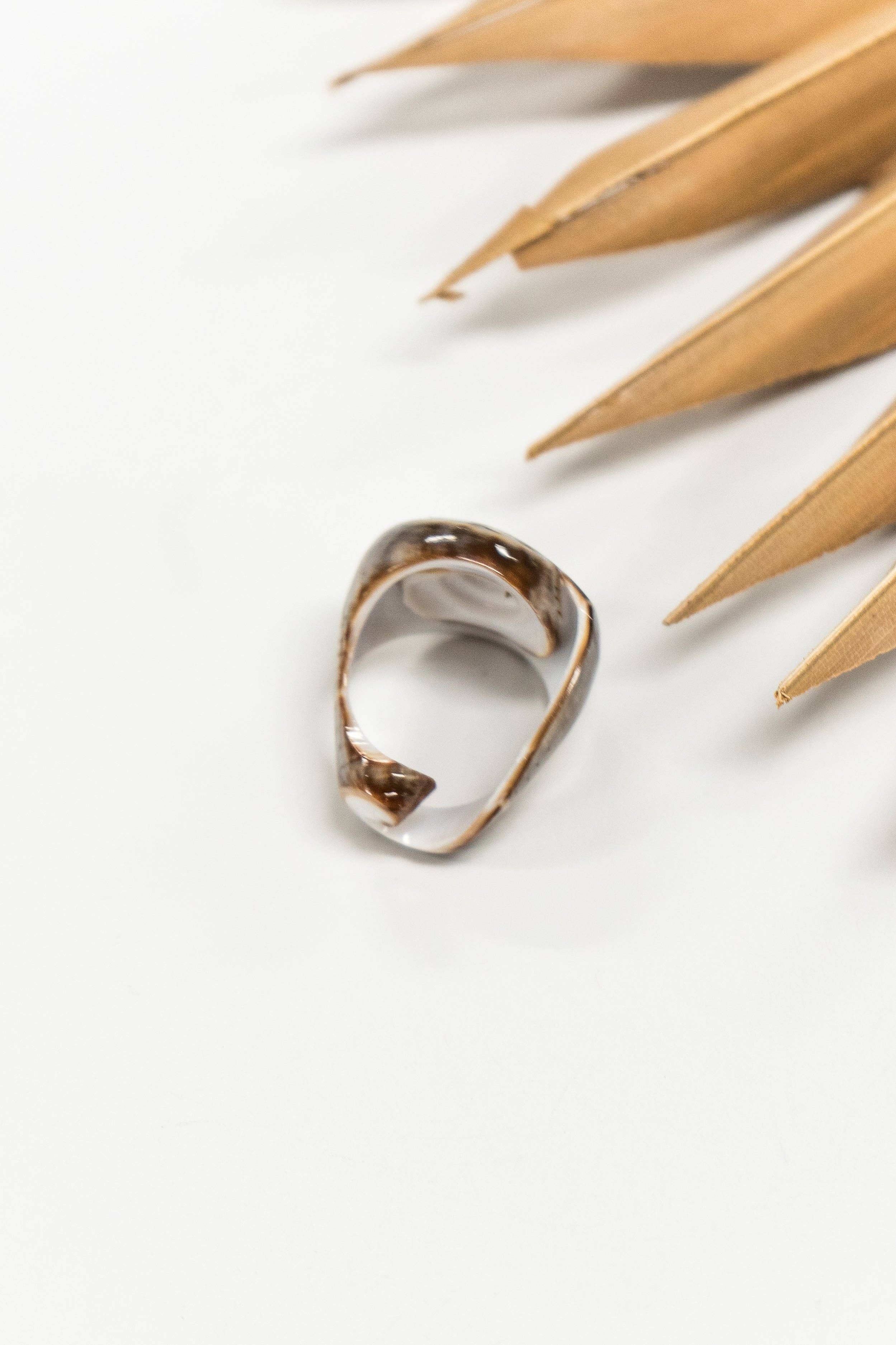 Bali Queen - Wholesale Cocktail/Statement Ring - Bali Shell Rings24