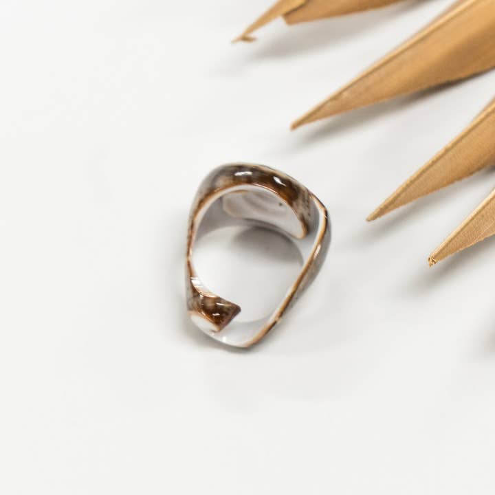 Bali Queen - Wholesale Cocktail/Statement Ring - Bali Shell Rings24