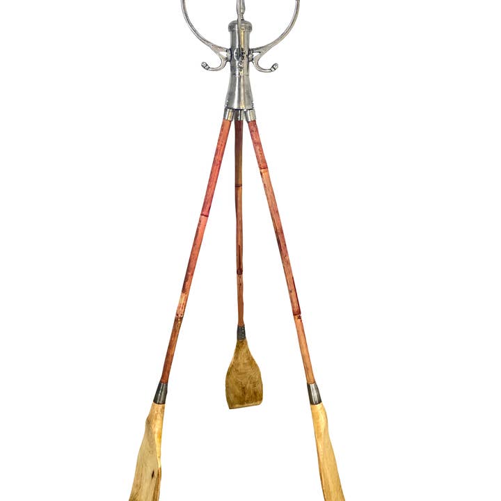DDecorStore – wholesale Klädhängare – Stor tung nickel Coat Stand på stativ trä Åra bas