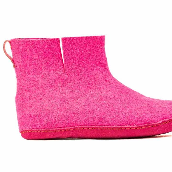 Hallenstiefel mit Ledersohle - Fuchsia für den Großhandel von Woollyes Inc