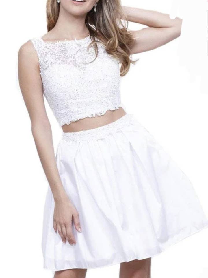 2-delt hvid kjole for engroshandel hos Eclectic Wallflower Boutique