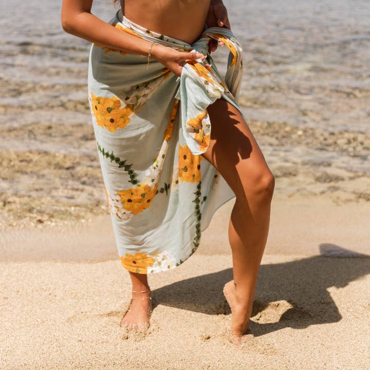 Misha Hawaii Home - Wholesale Scarf - Women's - Puakenikeni Pareo