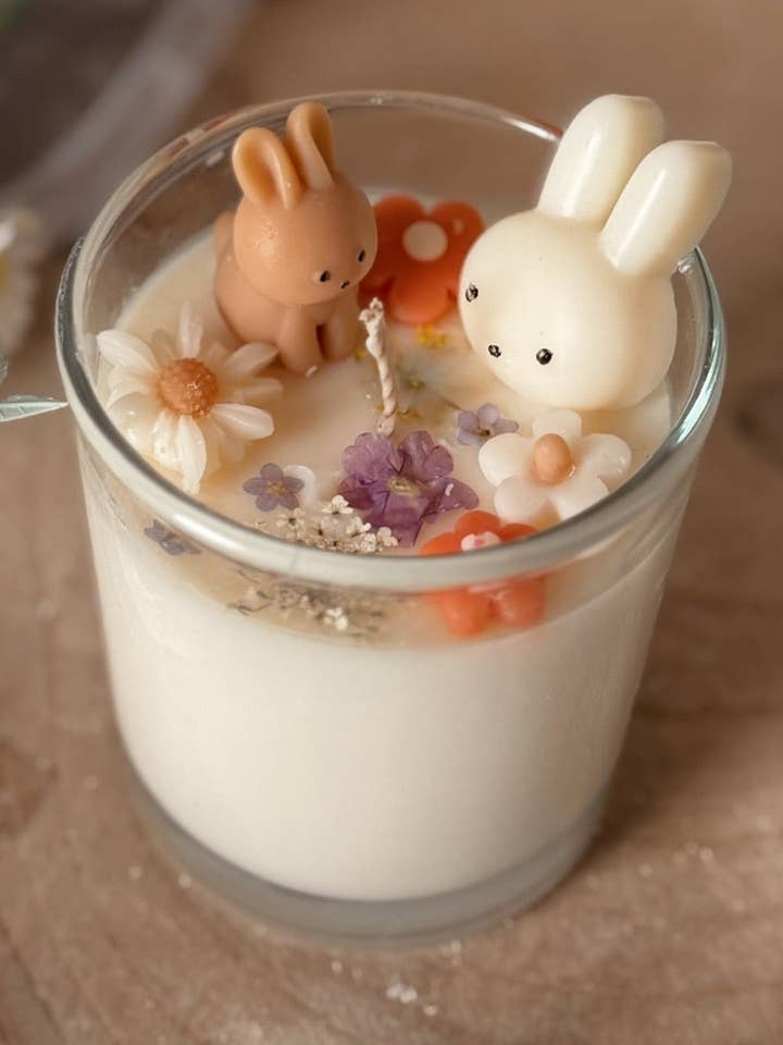 Multicolored Easter glass candle, poppy-scented for wholesale by My Milky Candle