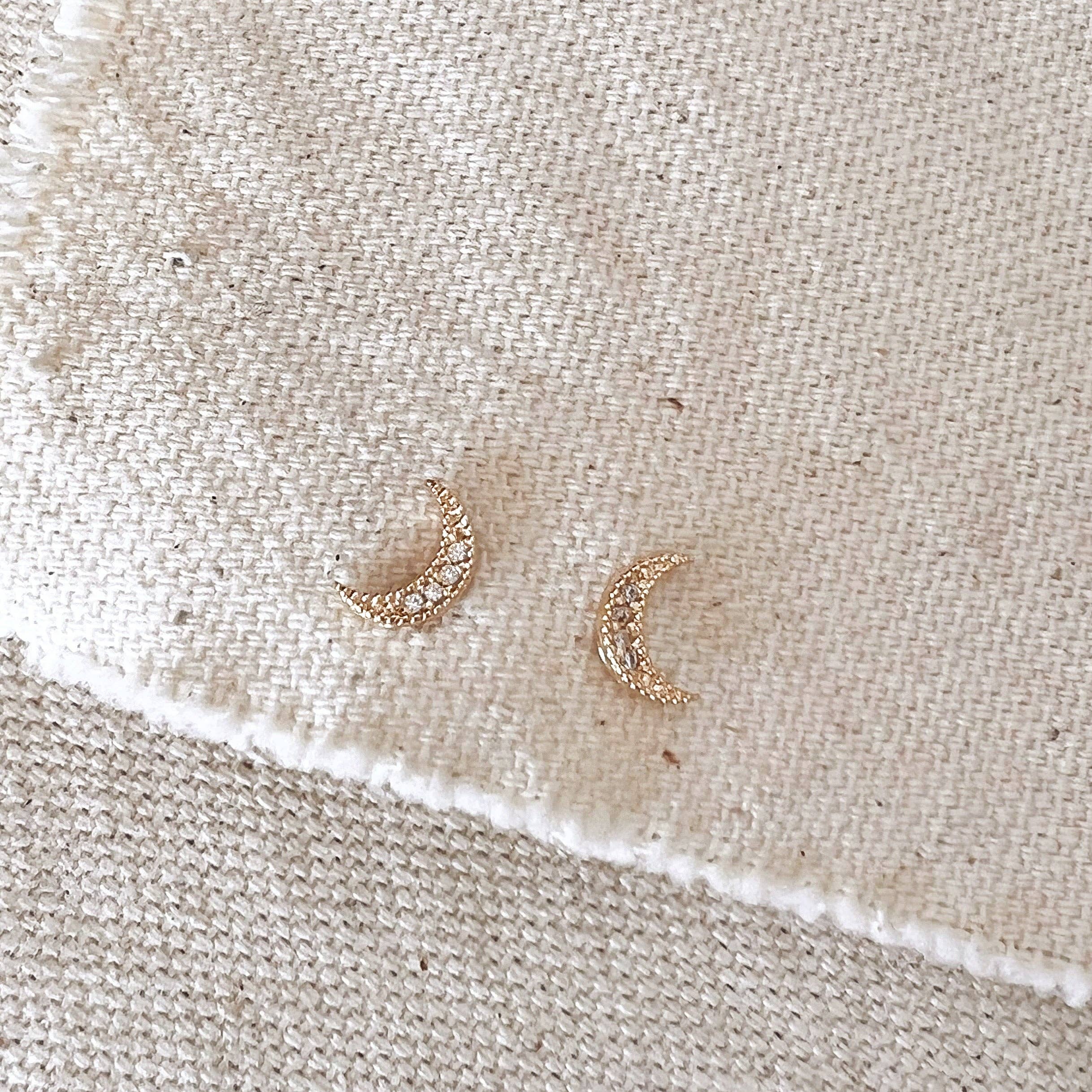 GoldFi – wholesale Solitärörhängen – 18k goldpläterade örhängen i halvmåne med kubisk zirkonia3