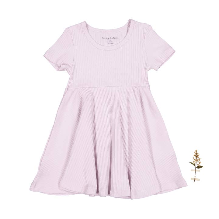 La robe à manches courtes - Lilas pour la vente par Lovely Littles