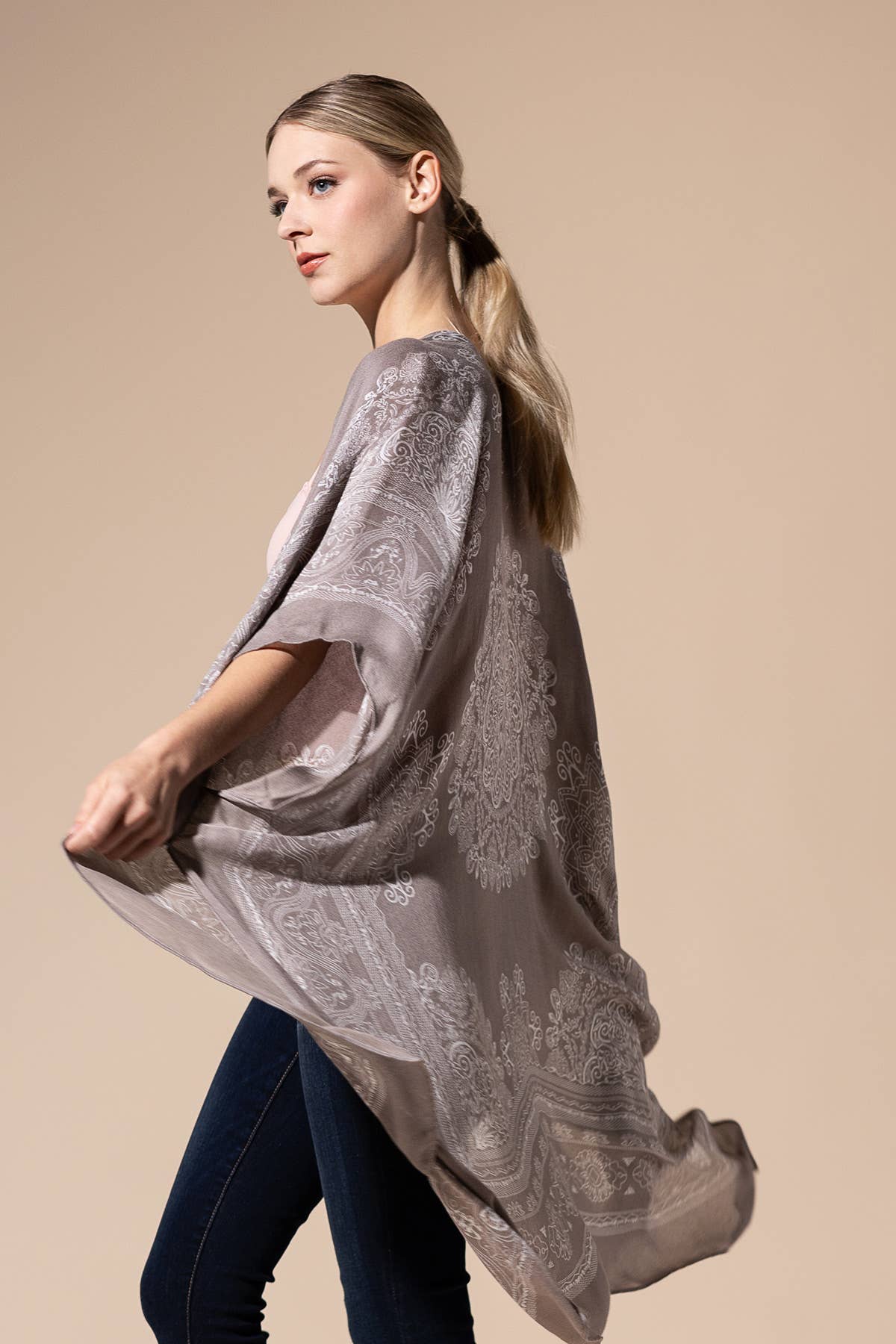 Urbanista - Wholesale Kimono - Women's - Ornate Mandala Kimono11