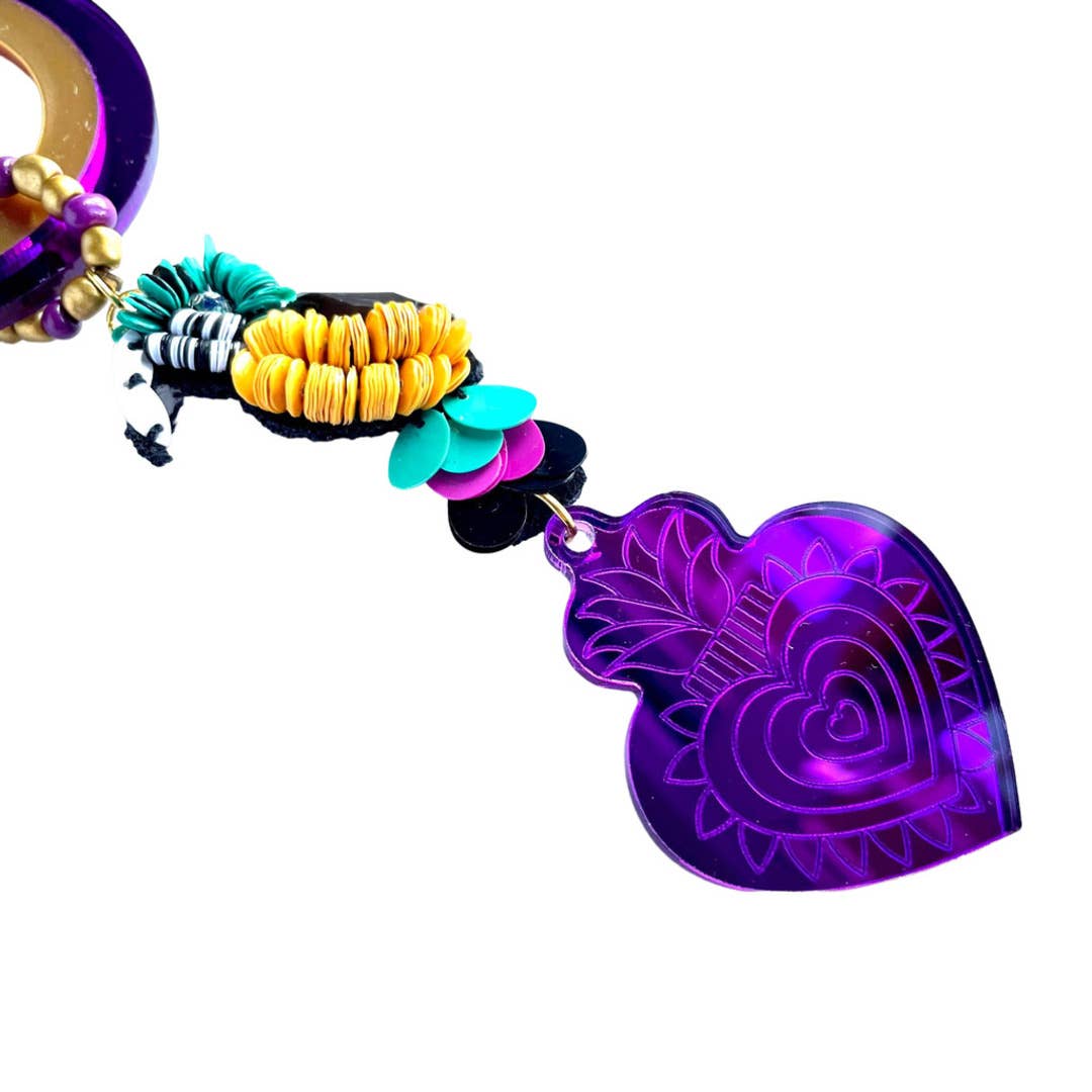 Roselinde – Großhandel Medaillon-Ketten – Kette mit Anhänger „Lake“ aus Methacrylat, Harz, gesticktem Papagei und Metallfiligran1