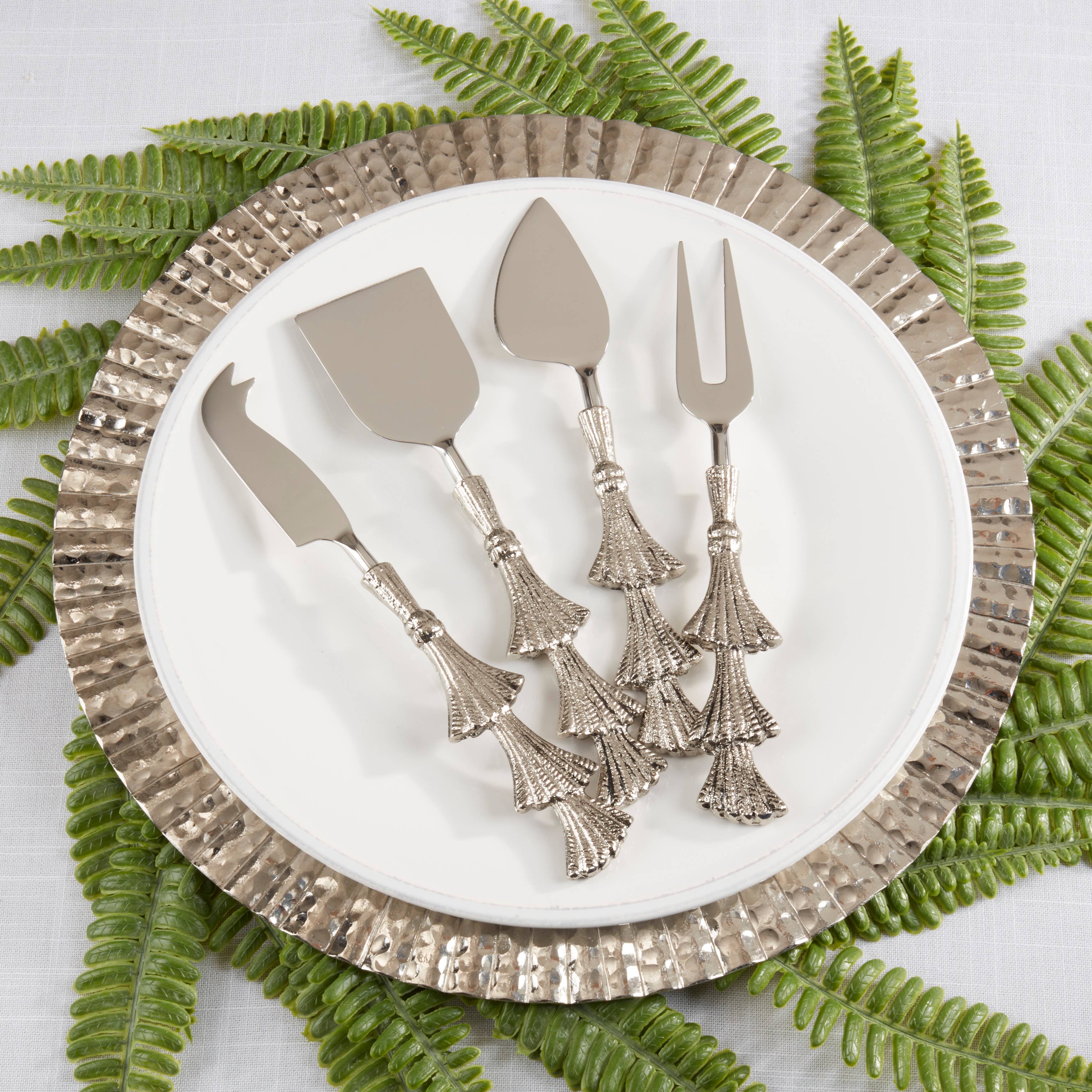 Saro Lifestyle - Wholesale Flatware Set - Festive Tree Cheese Cutlery3