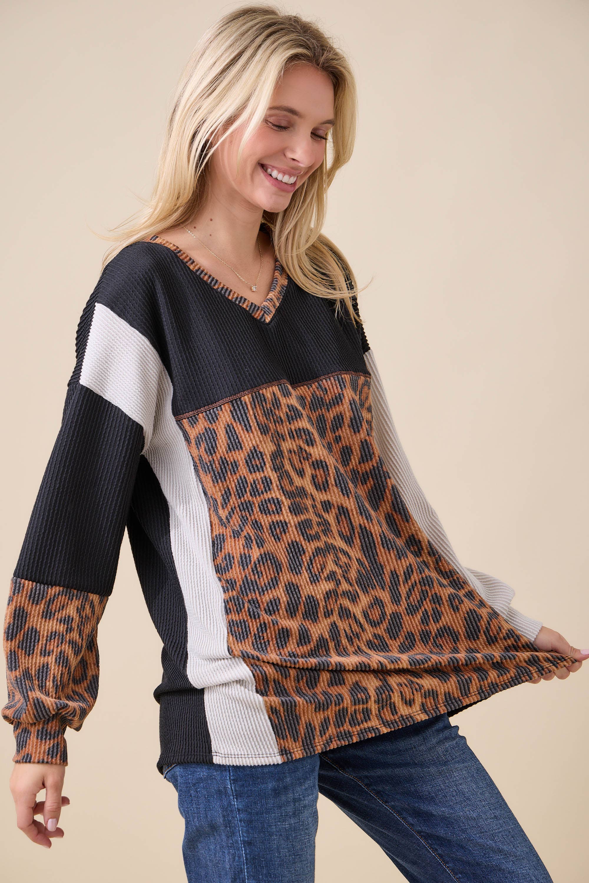 Celeste Clothing - Wholesale Knit Top - Women's - WOMEN'S RIB COLOR BLOCK ANIMAL PRINT LONG SLEEVE TOP31