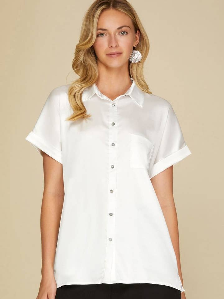 CHEMISE À ÉPAULES DÉTENDUES AVEC BOUTONS ET POCHE AVANT pour la vente par Stylish Wholesale