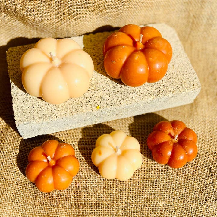 Kourage & co – Großhandel Geschenkkerze – Kürbisförmige Sojakerzen0