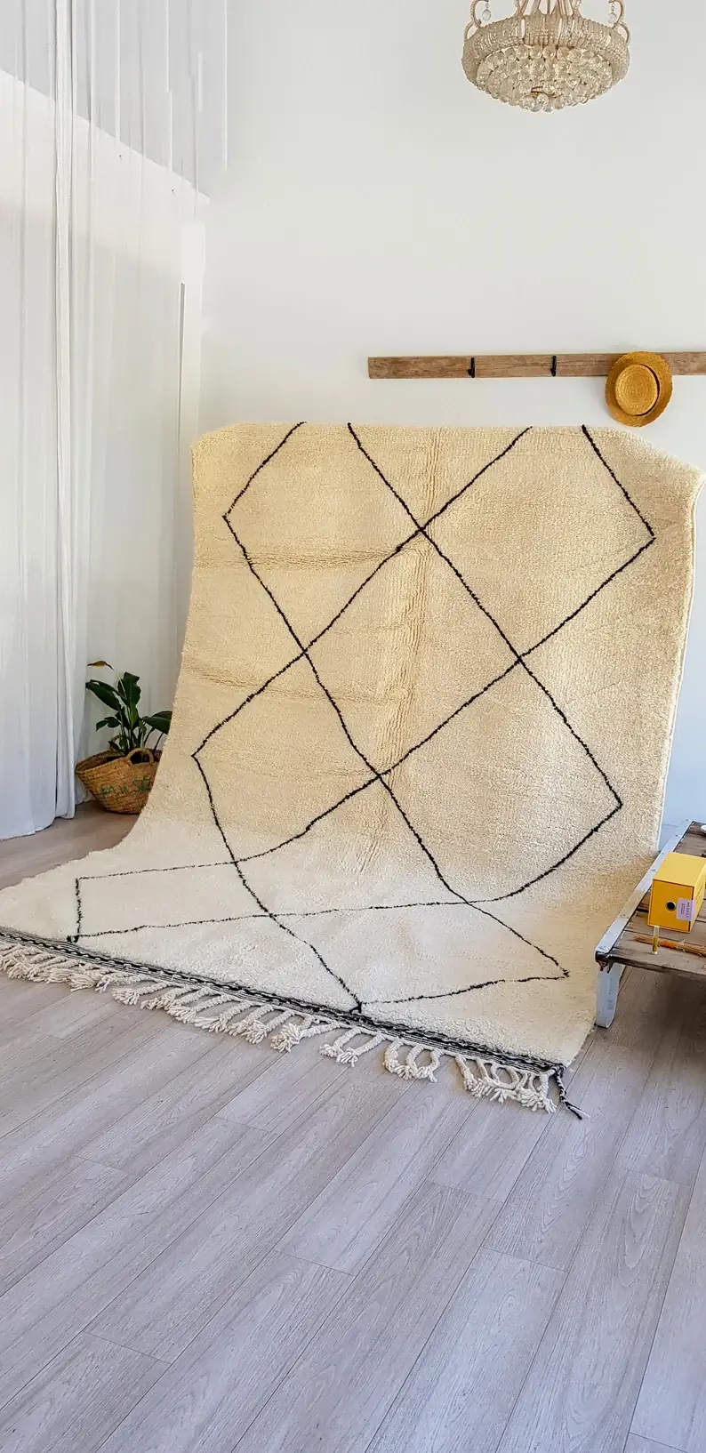 HandmadeBestSeller – Großhandel Teppichvorleger – Beni Ourain Teppich, natürlicher Berberteppich aus Marokko3