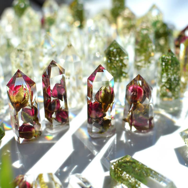 Eight Acorns Floral Preservation - Wholesale Decorative Tabletop Object - Mini floral crystal tower obelisk - desk décor