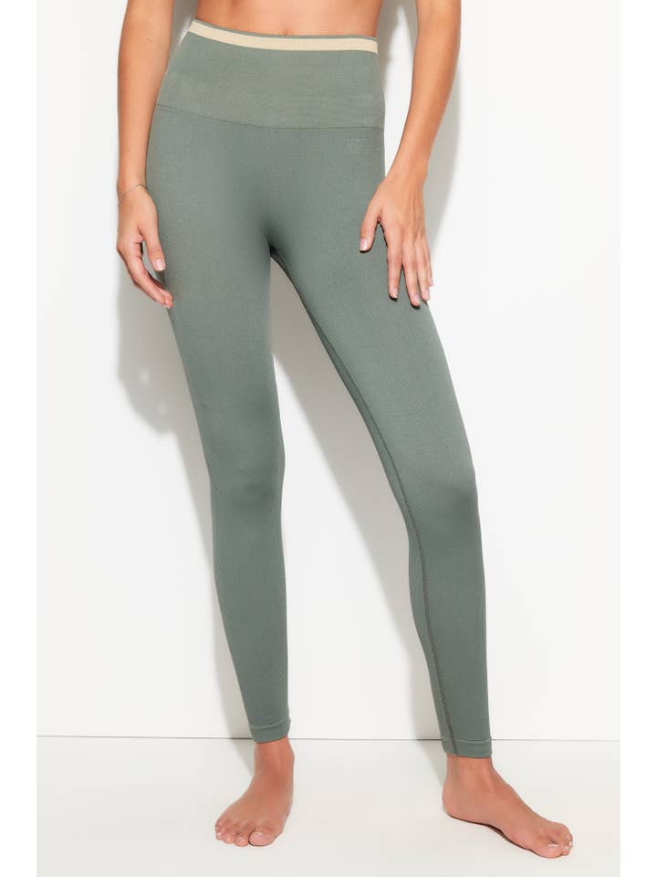 Spiritual Gangster - Wholesale Athletic/Lounge Leggings - Women's - Love 7/8 Legging