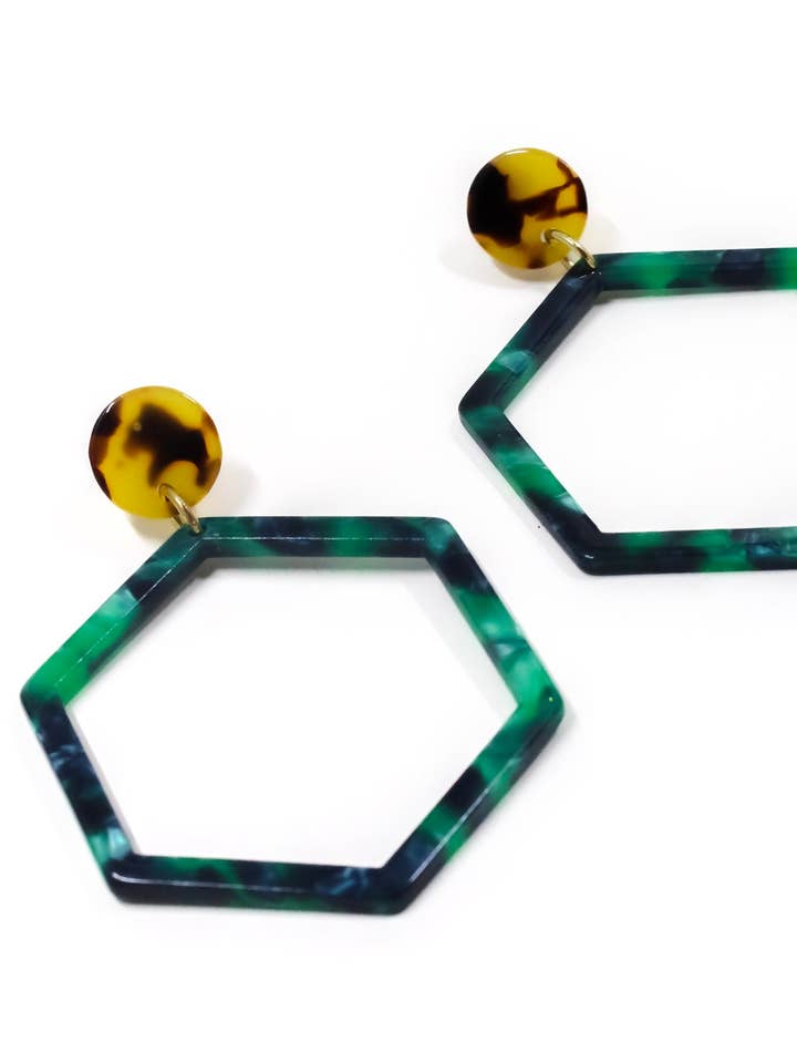 Grüne Hex-Ohrringe für den Großhandel von Moxie Collective (formerly Atonement Design)