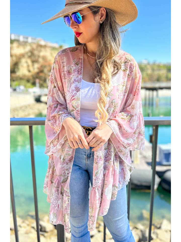 Fard Kimono copricostume in chiffon con stampa floreale e maniche a balze. in vendita all'ingrosso su Faire6